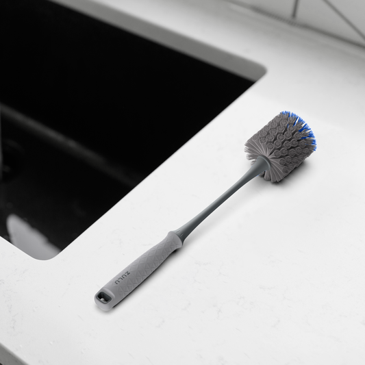 bottle-and-straw-cleaning-brush-set-i2 ZuluBottle_StrawBrush_BySink.png