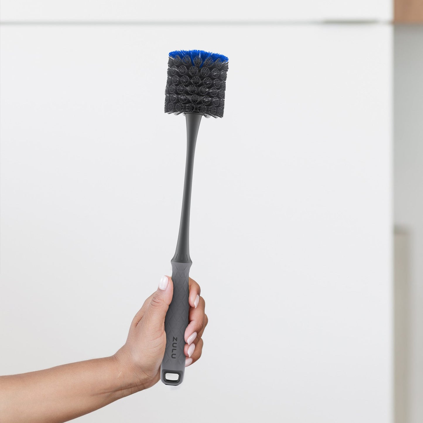 bottle-and-straw-cleaning-brush-set-i2 Zulu_Bottle_Brush_Holding.jpg