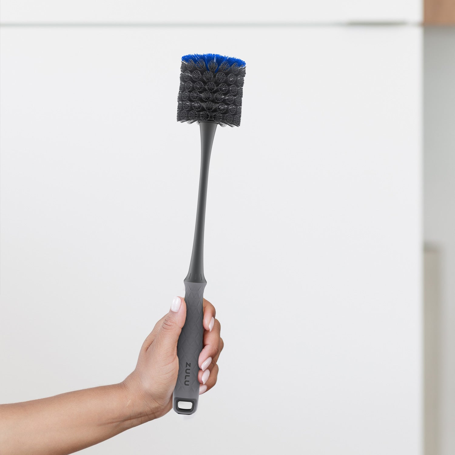 bottle-and-straw-cleaning-brush-set-i2 Zulu_Bottle_Brush_Holding.jpg